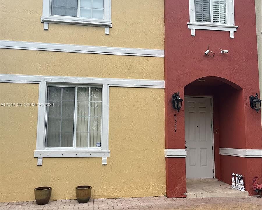 1st image of 5347 SW 40th Ave #5347