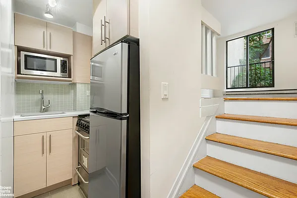 Rented by Brown Harris Stevens | media 18