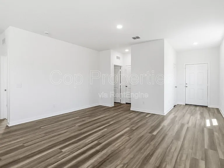 10219 Pine River Dr — Photo 8