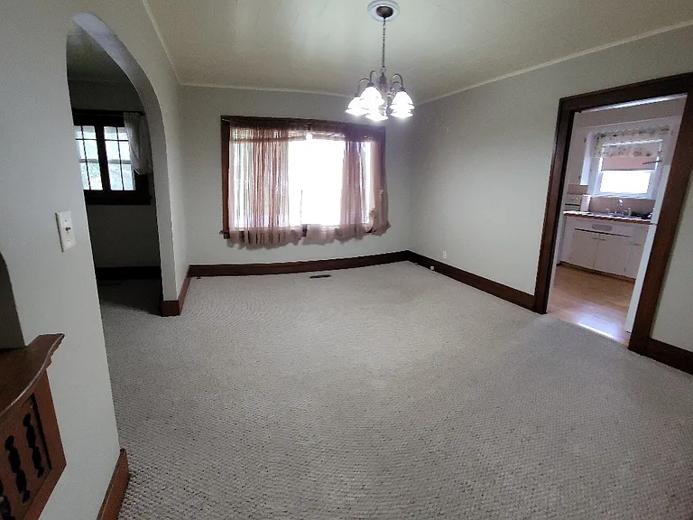 120 N Lincoln Ave — Photo 5