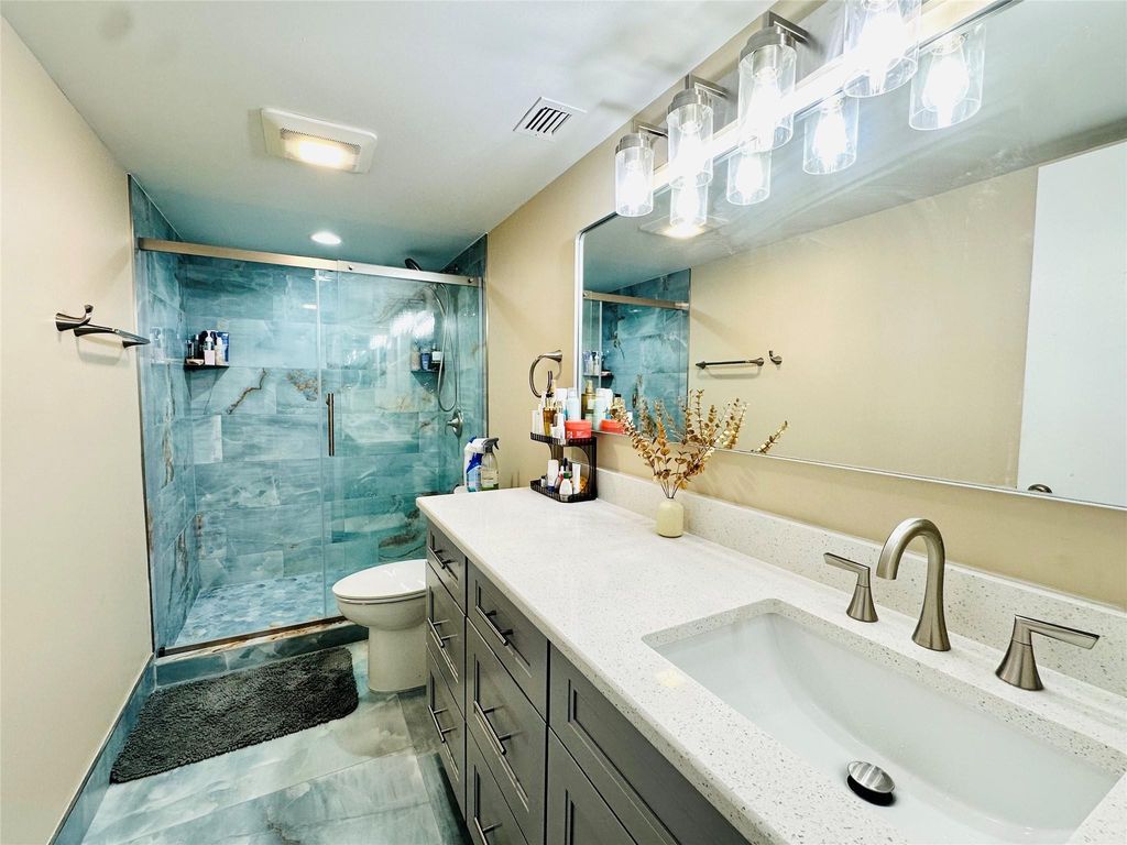 2200 S Cypress Bend Drive #802, photo 9