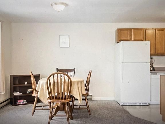 3rd image of 72 Oceanside Dr #2
