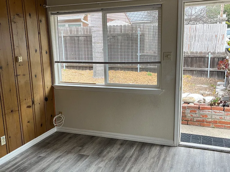114 Castaic Ave #B — Photo 6