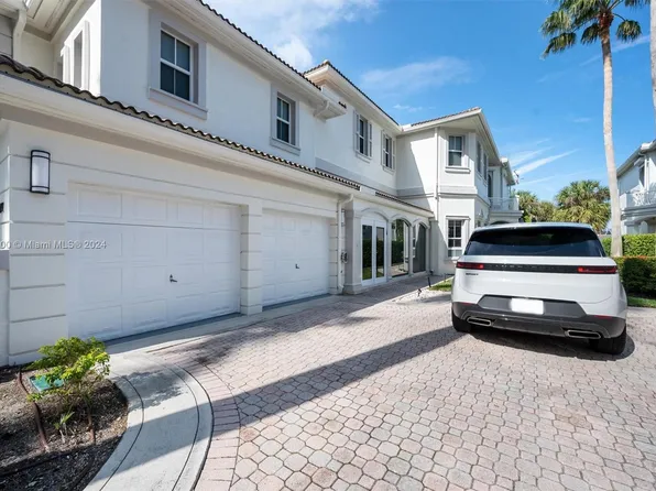 3731 NE 214th St #28, Aventura, FL 33180