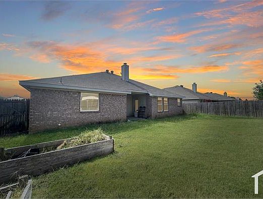 5th image of 1006 Thistle Meade Cir