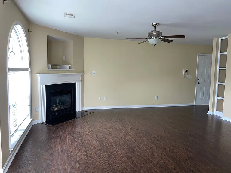 4702D Pennoak Rd — Photo 8