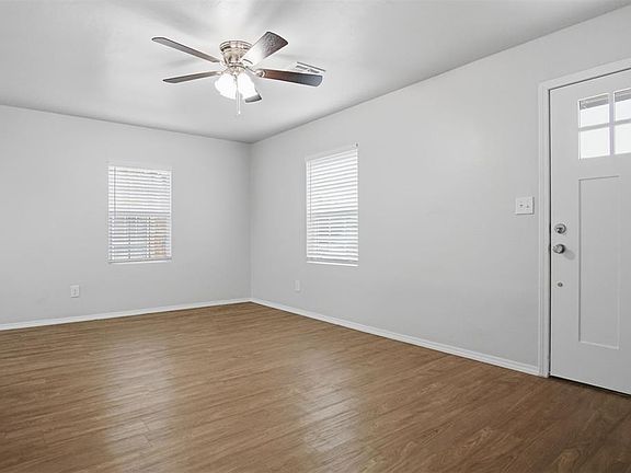 3rd image of 3400 SW 36th St