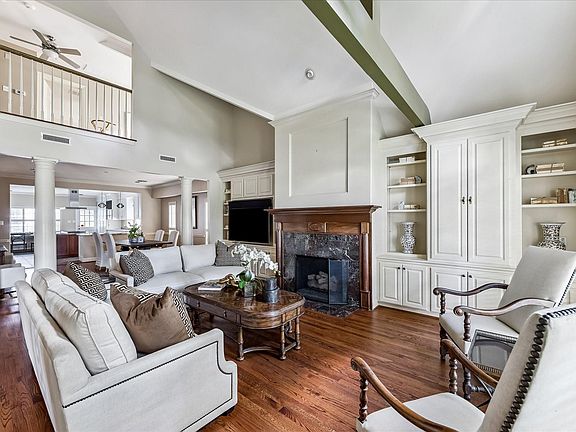 3rd image of 2907 Robinhood St
