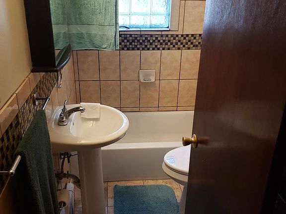 4th image of 467 North Ave APT 3