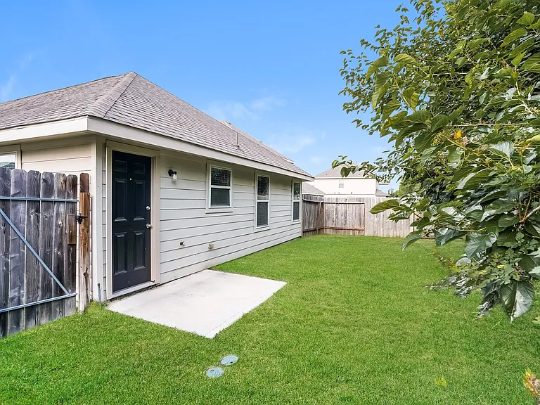 8618 Middleton Oaks Cir — Photo 5