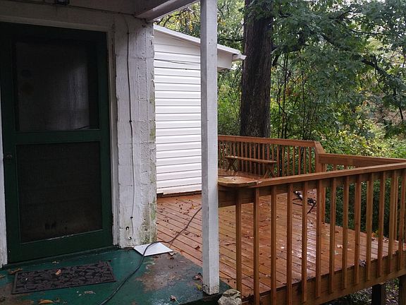 3rd image of 603 Clarendon St #B