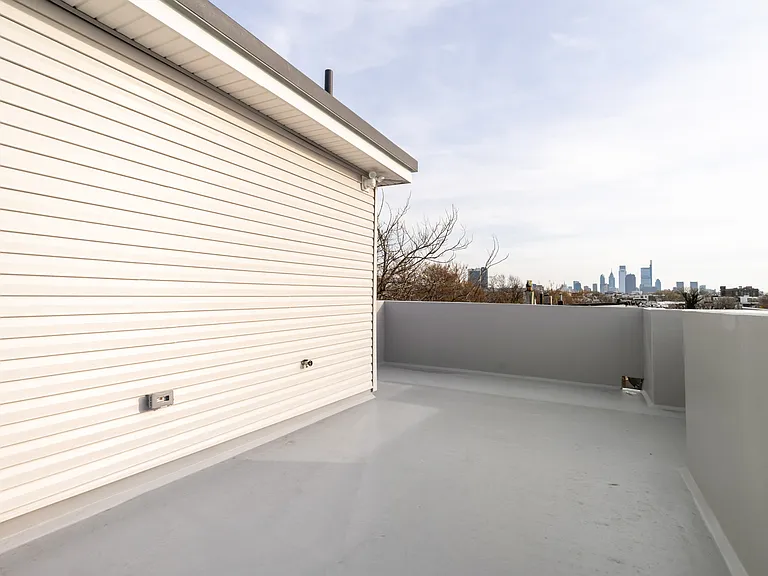 1544 W York St #B — Photo 8