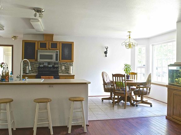 3rd image of 15028 Champion Estates Dr SE