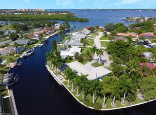 906 Jennifer Ln, Fort Myers, FL 33919