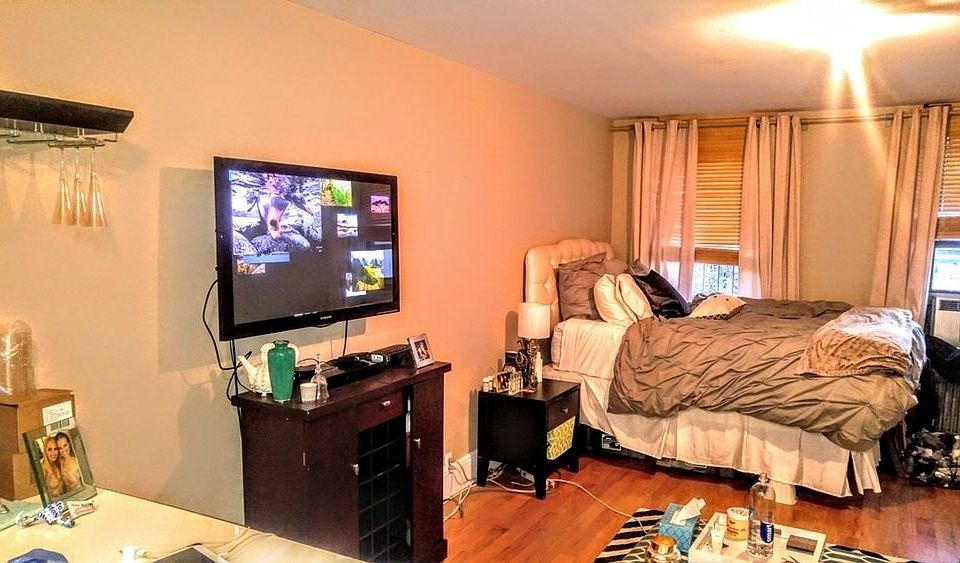 1st image of 444 W 48th St #4F**