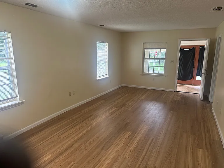 303 Mewborn St — Photo 7