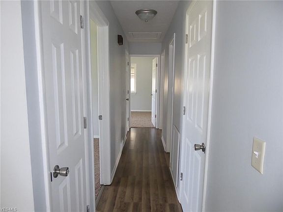 5th image of 2218 Larkmoor St