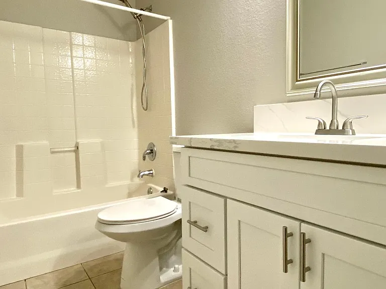 62 S Valencia Pl — Photo 13
