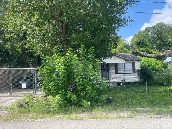 805 Ringold St, Houston, TX 77088