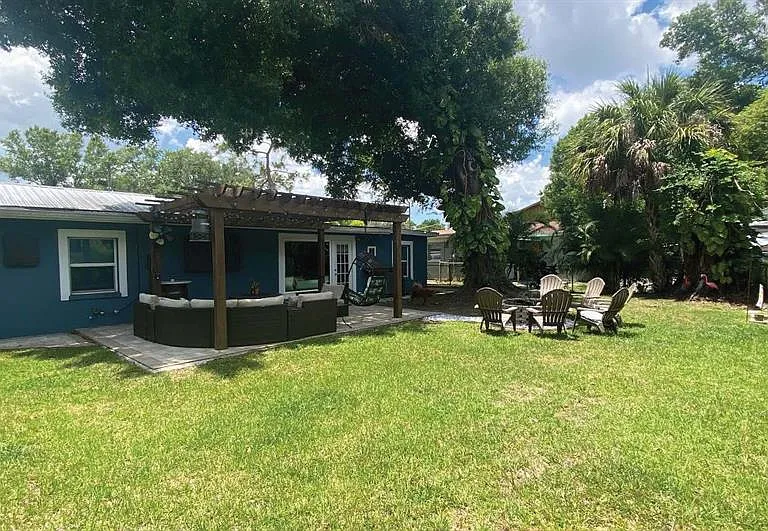 1707 W Comanche Ave — Photo 9