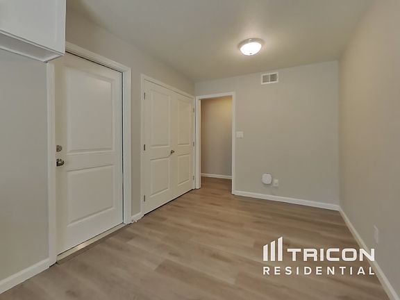 4th image of 1713 Armington Ave