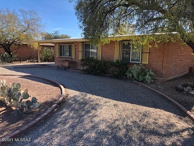 1st image of 4332 E Monte Vista Dr