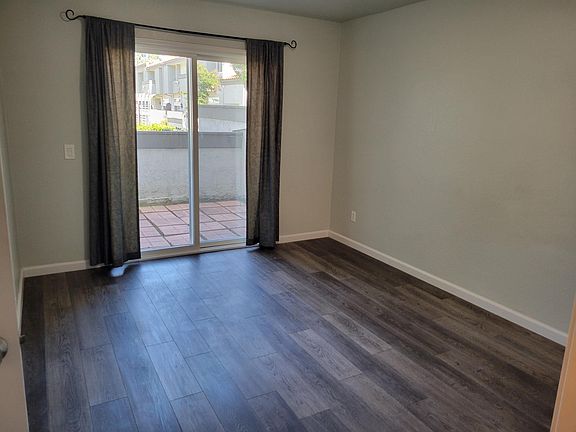 5th image of 78 Willowcrest Ln