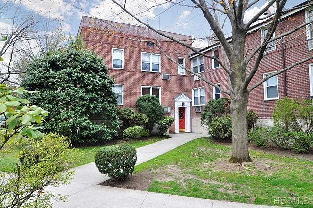 1st image of 703 Palmer Ct