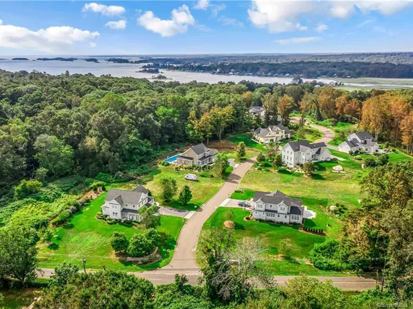 7 Benton's Knoll #11, Guilford, CT 06437