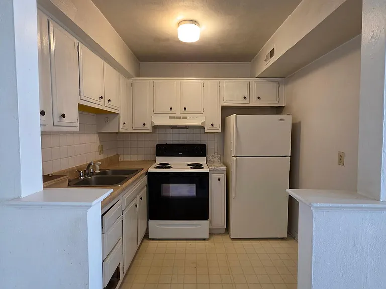 734 Townside Rd SW #5 — Photo 10