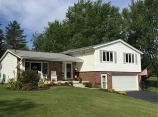 9760 Savage Rd, Holland, NY 14080