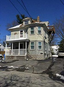 46 Grove Ave, Cranston, RI, 02910