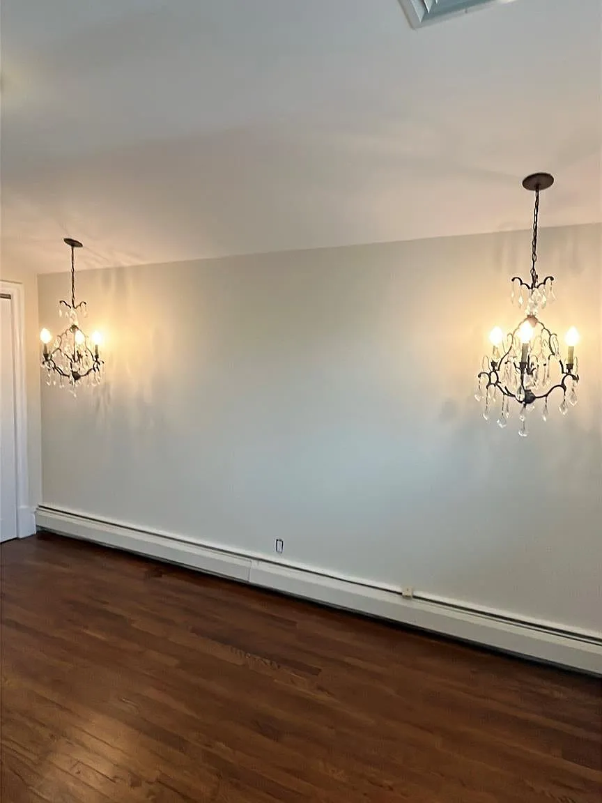 2 bed, 1.0 bath, 54500 sqft, $3,700 — Photo 2