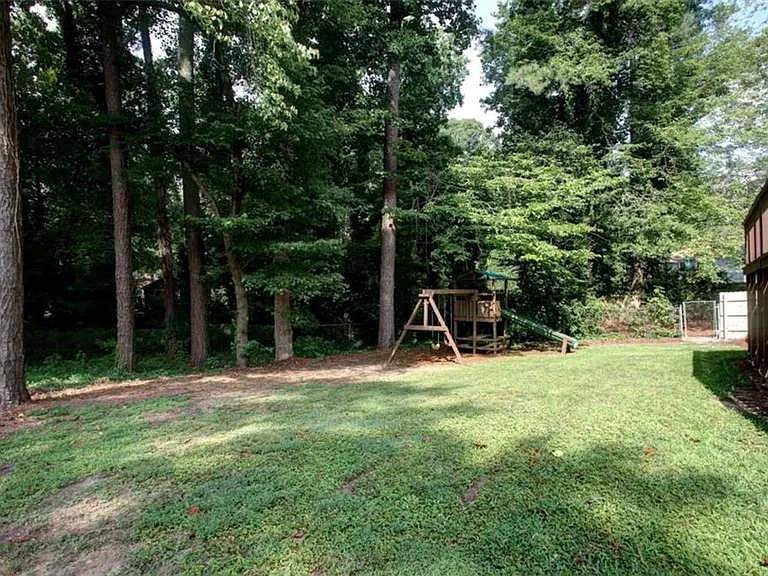 209 Caboose Ln — Photo 23