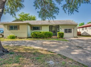 2956 Royal Ln, Dallas, TX 75229
