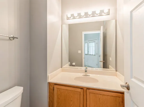 1141 Heartland Gate, Lake In The Hills, IL 60156