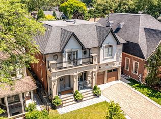 29 Oakwood Ave S, Mississauga, ON L5G 3L2