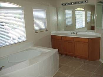 4th image of 39945 Savanna Way