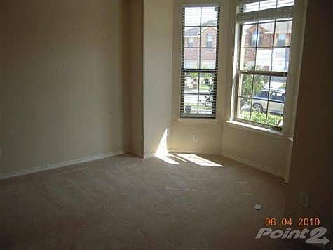 4th image of 2808 Lynnwood Ln
