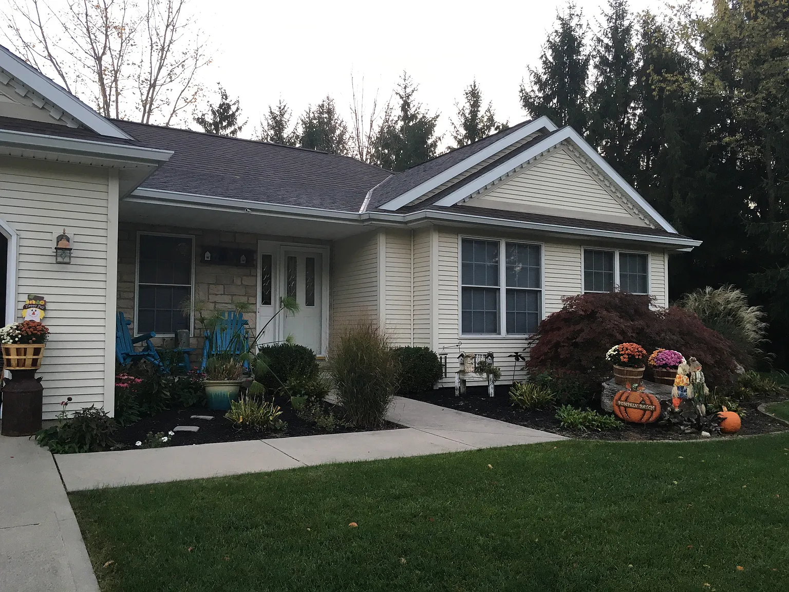 204 Evergreen Dr photo 1