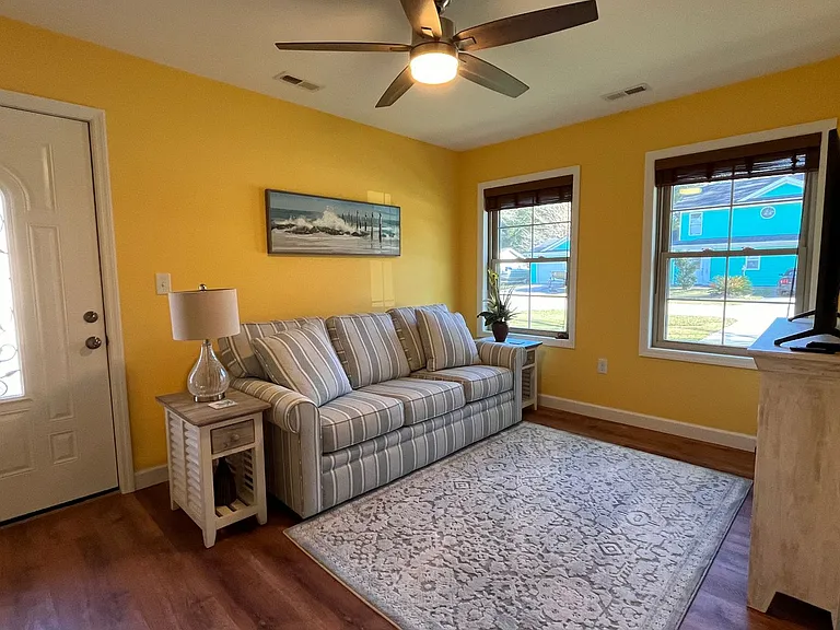 203 Fox Ln — Photo 11