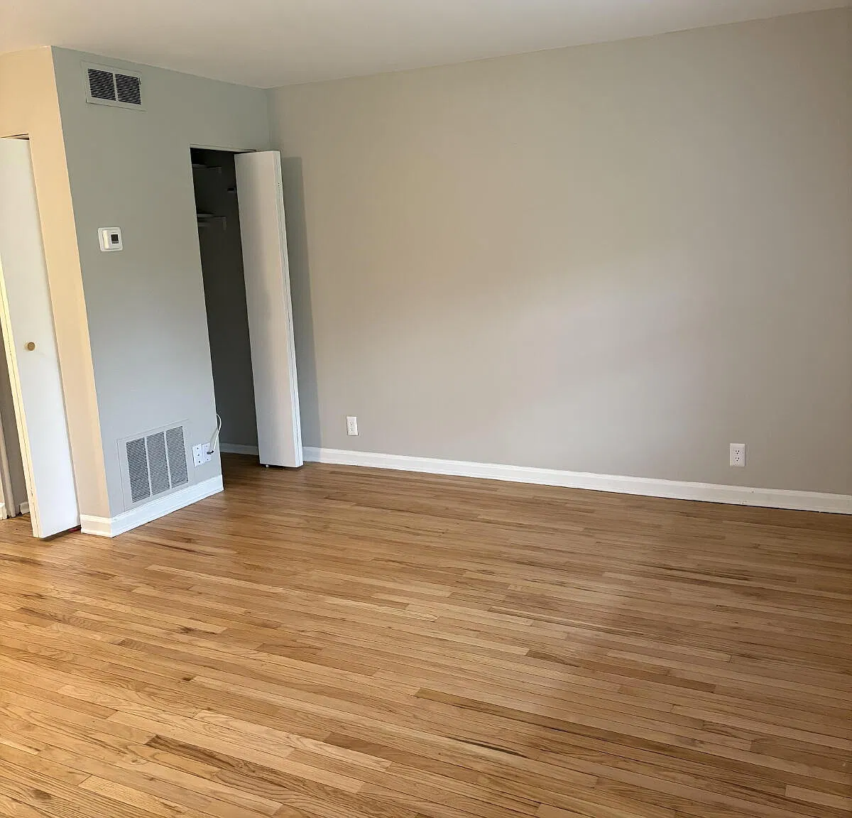1 bed, 1.0 bath, 650 sqft, $950 — Photo 3
