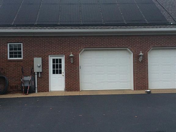 4th image of 181 Whirlaway Ct