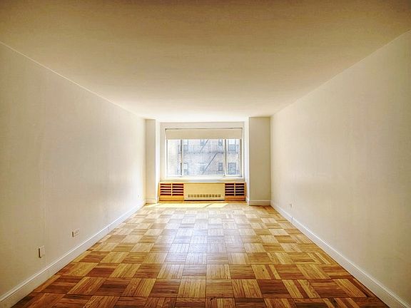 4th image of 308 E 72nd St APT 5E