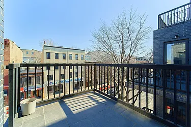 Rented by Living New York