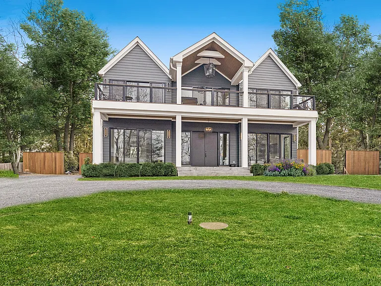 124 Big Fresh Pond Rd — Photo 3