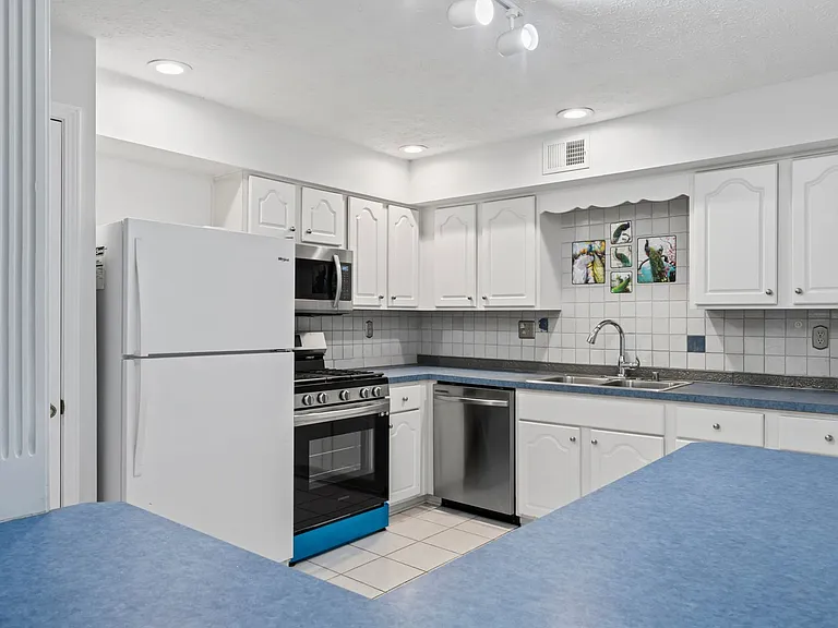 10331 Shelbyville Rd — Photo 15