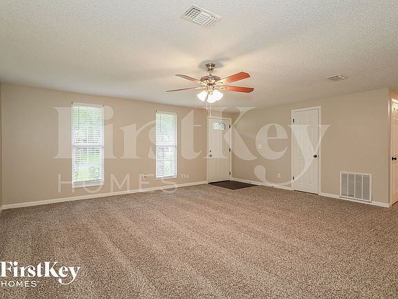 5th image of 2835 Tanglewood Blvd