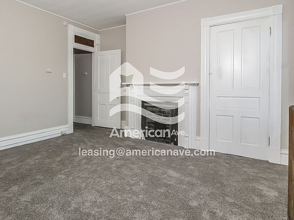 1126031_003_wm_-_living_room_13182925.jpg