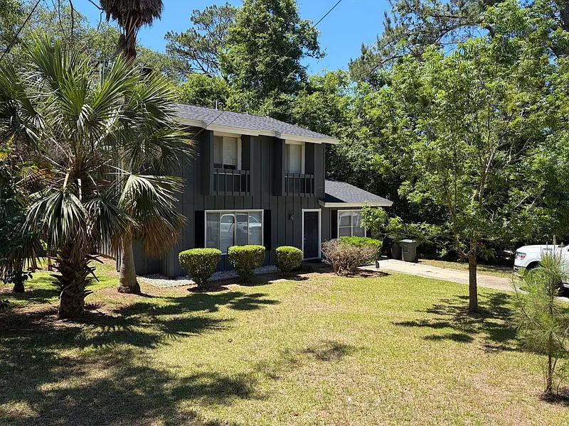 Building Photo - 1819 Salmon Dr
